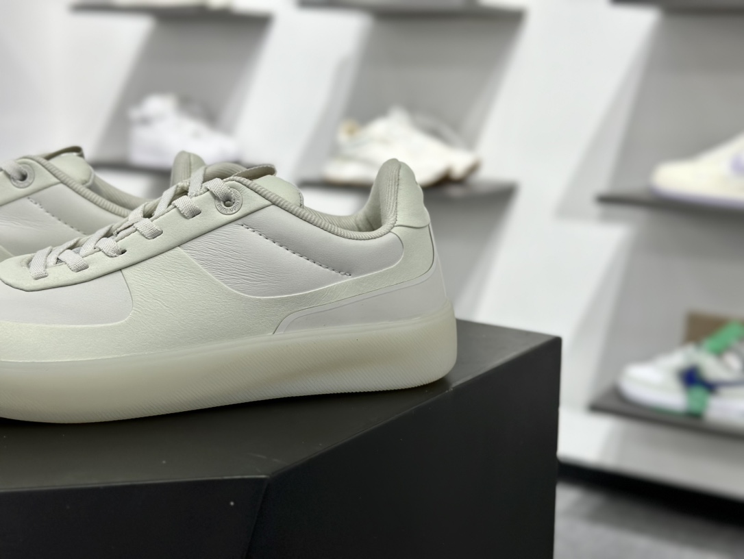 Lululemon Cityverse Lifestyle Low 费尔泽城市系列低帮复古百搭休闲运动德训风板鞋“皮革浅灰玉” LM9AV8S