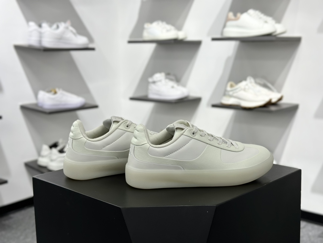 Lululemon Cityverse Lifestyle Low 费尔泽城市系列低帮复古百搭休闲运动德训风板鞋“皮革浅灰玉” LM9AV8S