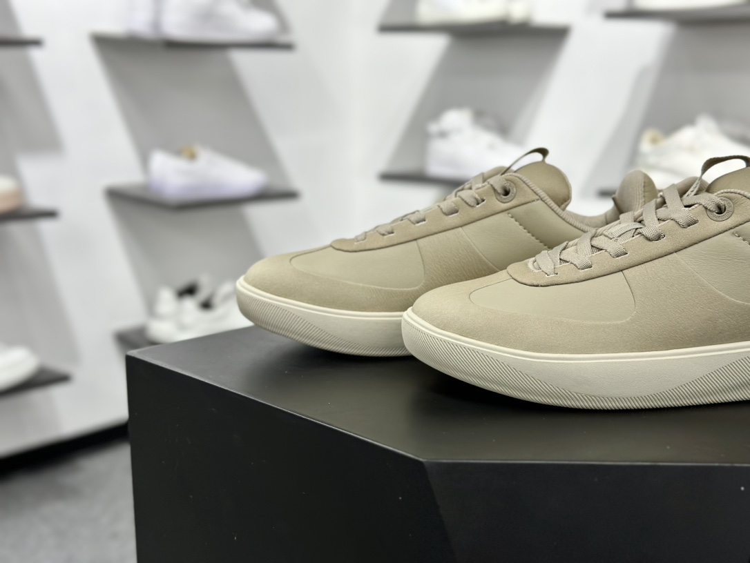 露露乐蒙/Lululemon Cityverse Lifestyle Low 费尔泽城市系列低帮德训风板鞋“皮革浅卡其” LW9AV8S