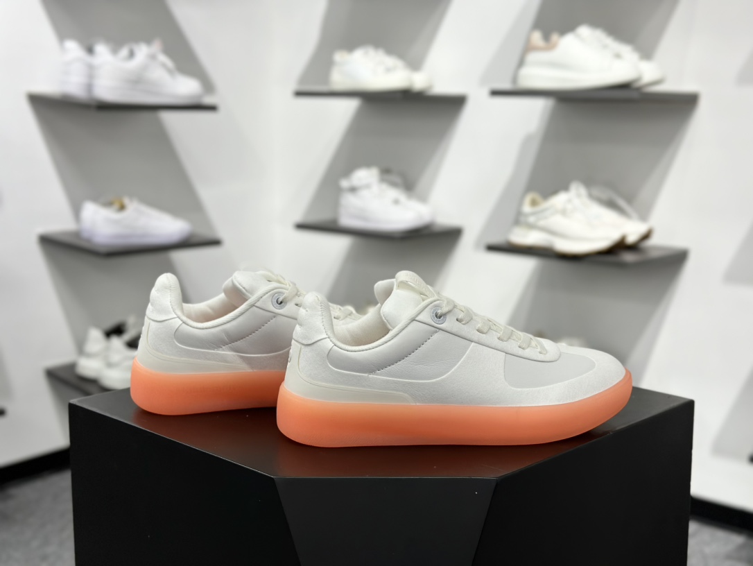 Lululemon Cityverse Lifestyle Low 费尔泽城市系列低帮德训风板鞋“皮革白果冻橙底” LM9AV8S