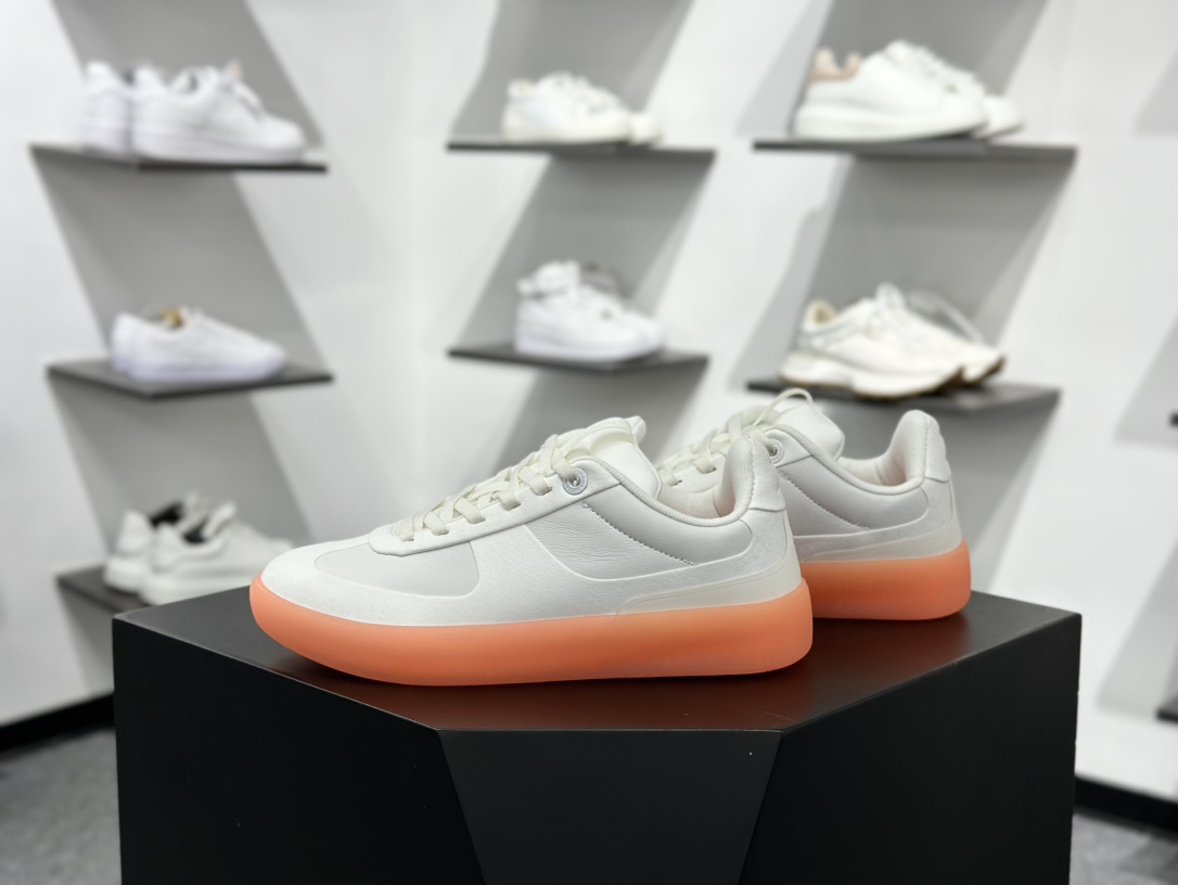 Lululemon Cityverse Lifestyle Low 费尔泽城市系列低帮德训风板鞋“皮革白果冻橙底” LM9AV8S