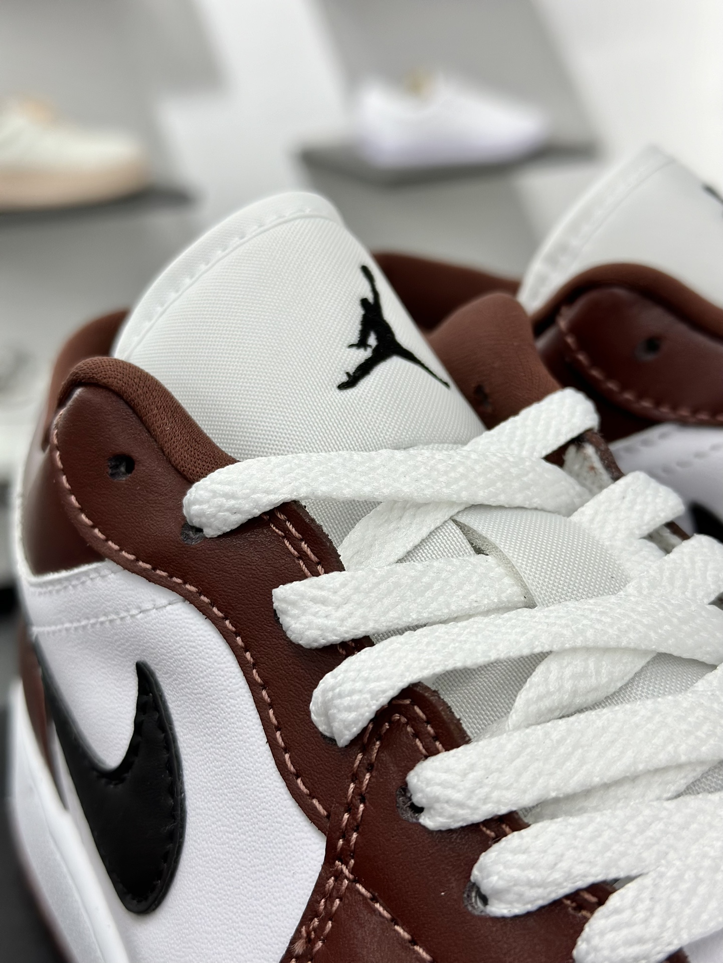 耐克Nike Air Jordan 1 Low SE”Dark Pony”AJ1乔丹一代低帮篮球鞋“深酒红白黑” HF3148-102