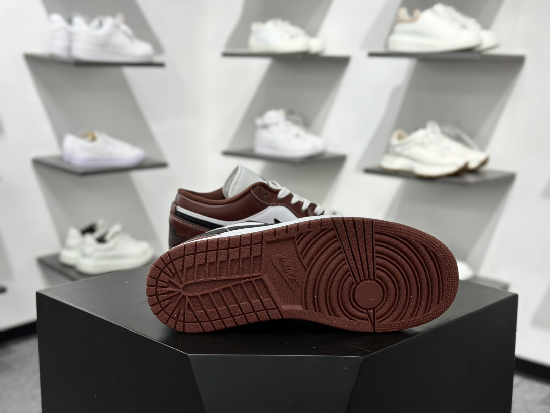 耐克Nike Air Jordan 1 Low SE”Dark Pony”AJ1乔丹一代低帮篮球鞋“深酒红白黑” HF3148-102