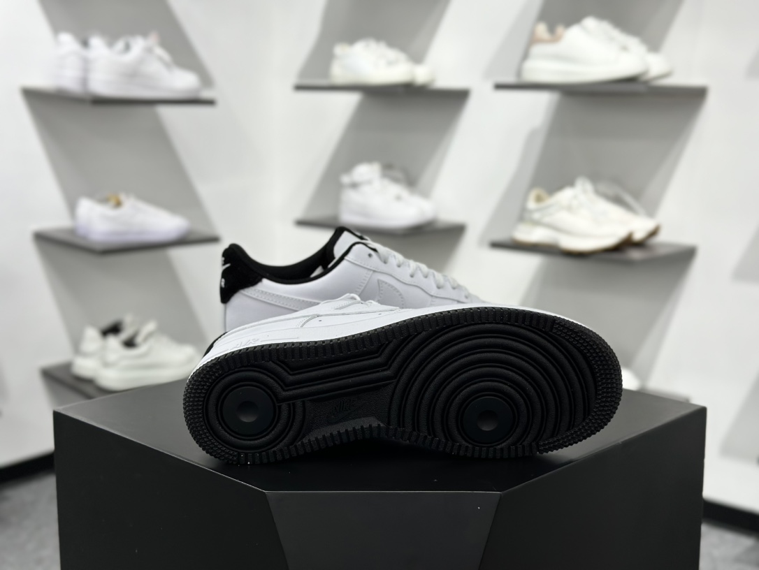 Nike Air Force 1 Low 07 白黑小钩  HM9483-101