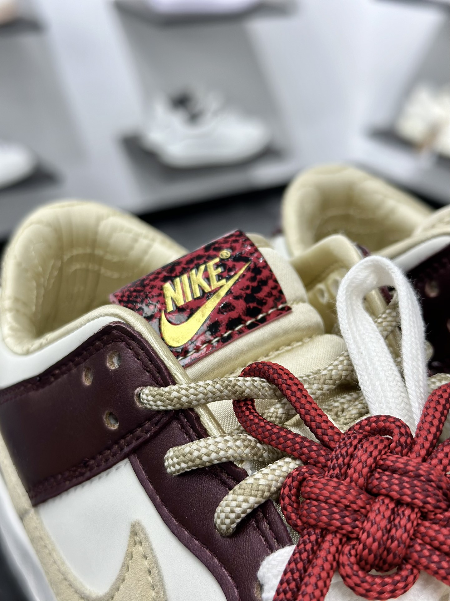 Nike SB Dunk Low CNY ”Year Of The Snake” LX CN 中国年 蛇年 白金红 HV5991-171