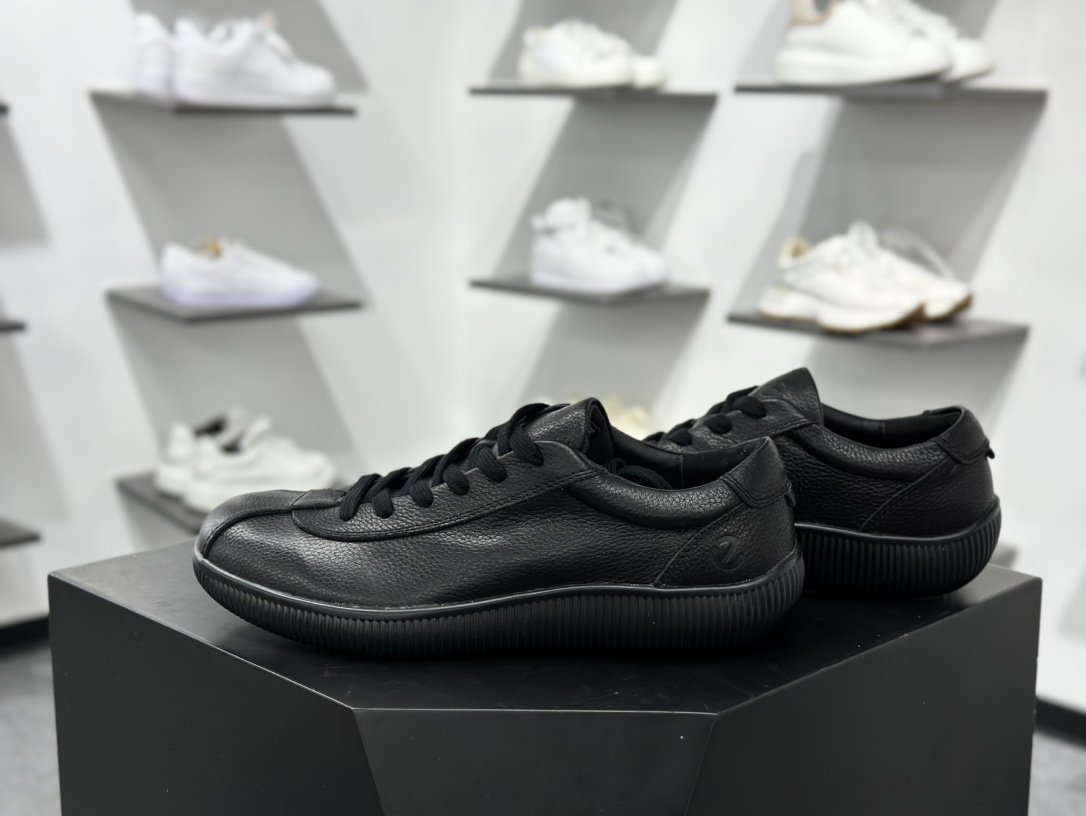 爱步/ECCO Classic Soft Low 柔酷系列低帮系带经典运动鞋“荔枝皮全黑”430004 01001