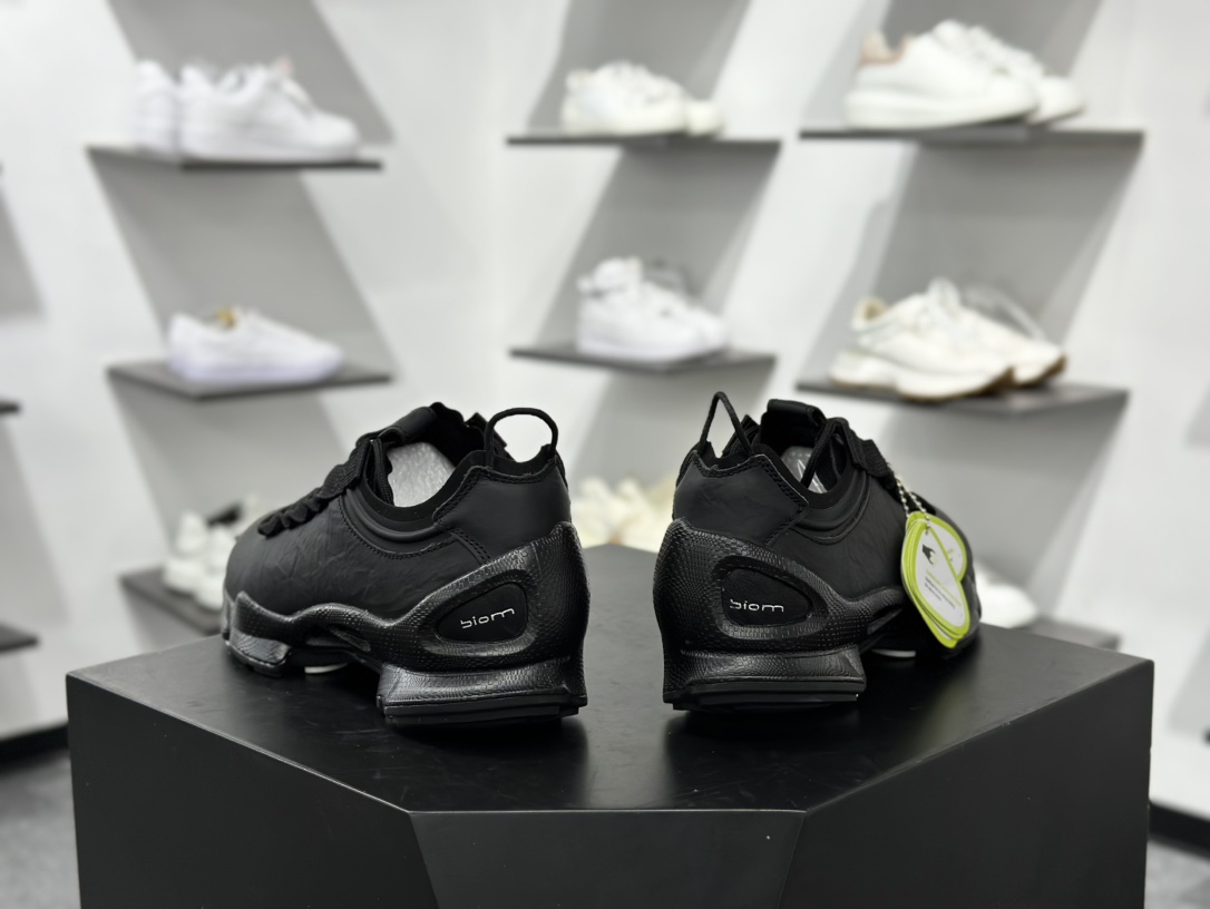 爱步/ECCO Classic Soft Low 柔酷系列低帮系带经典运动鞋“荔枝皮全黑”430004 01001