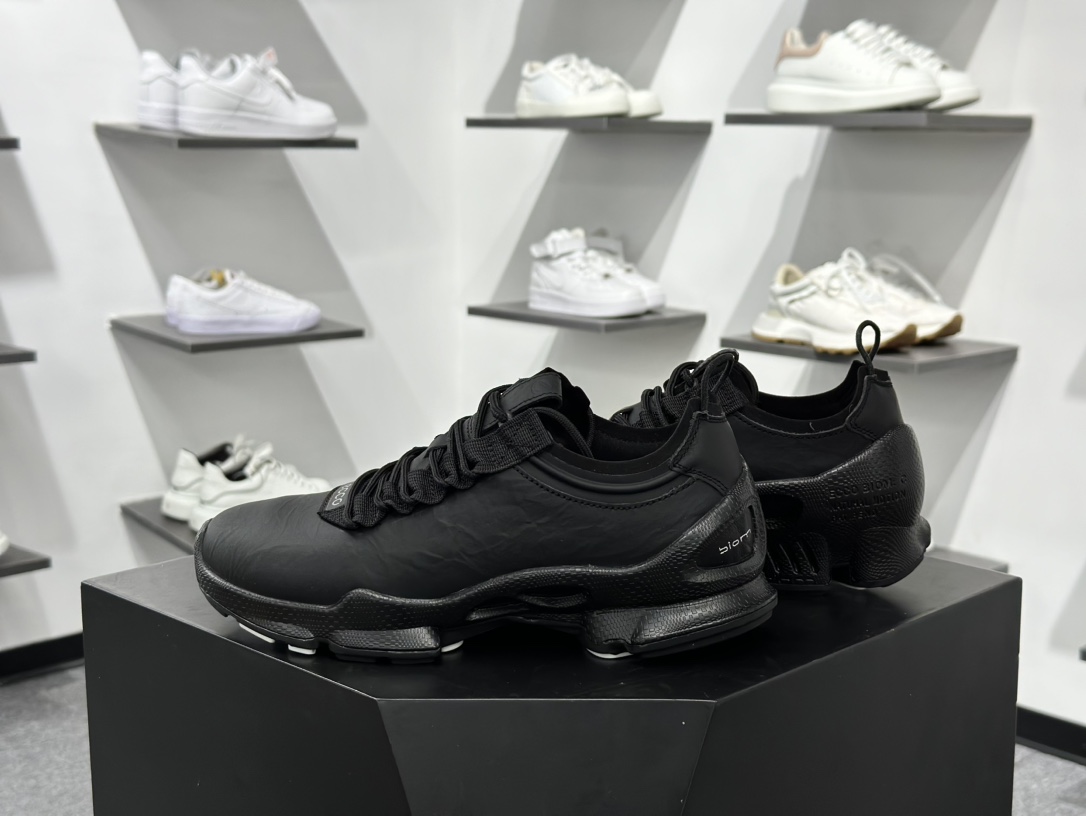爱步/ECCO Classic Soft Low 柔酷系列低帮系带经典运动鞋“荔枝皮全黑”430004 01001