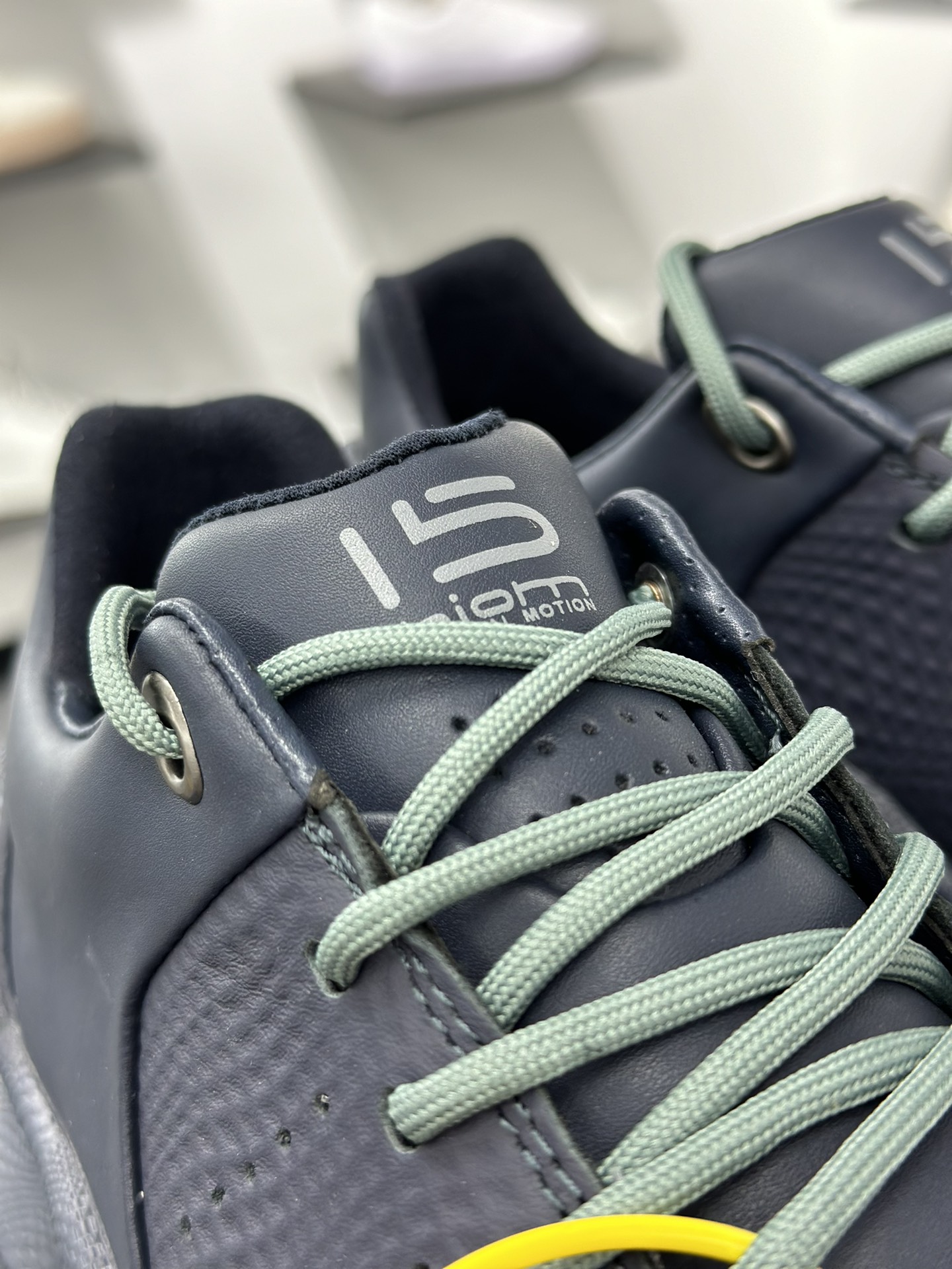ECCO爱步Men's Sports Running Biom C Leather 健步C系列低帮系带真皮运动鞋“皮革暗蓝石绿”800334 61095