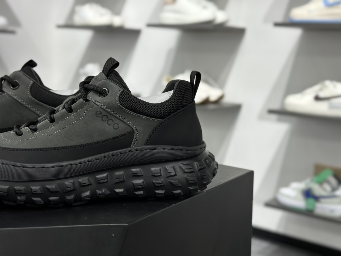 爱步ECCO Men's Designer Leather 都市户外系列真皮低帮百搭休闲运动鞋“皮革黑暗灰”635130 01001