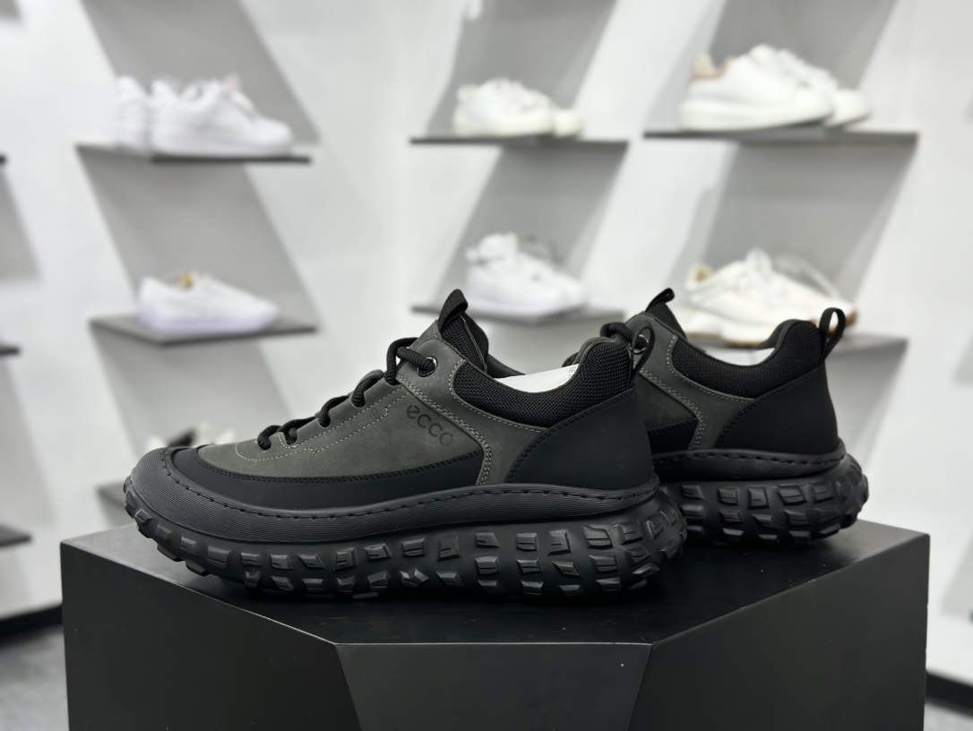 爱步ECCO Men's Designer Leather 都市户外系列真皮低帮百搭休闲运动鞋“皮革黑暗灰”635130 01001