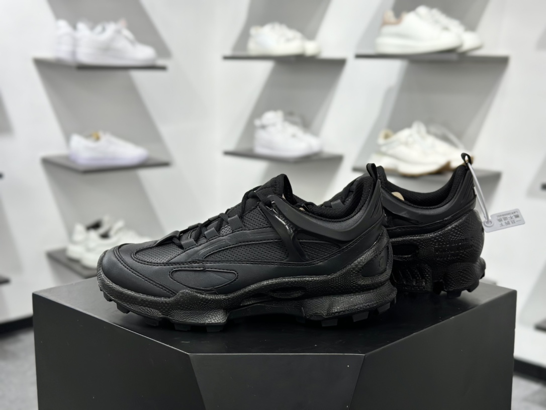 ECCO爱步Men's Sports Running Biom C Leather 健步C系列低帮运动鞋“皮革全黑”