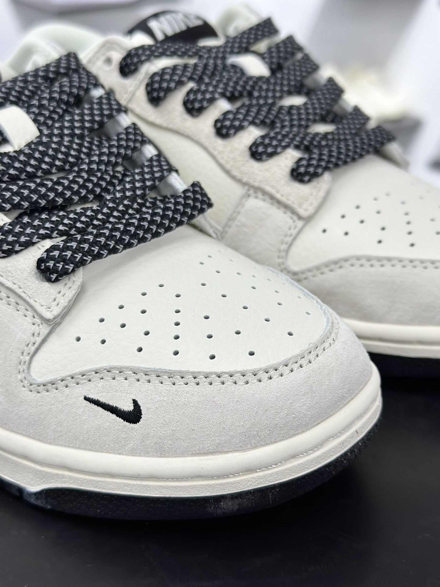 Nike SB Dunk Low 米白黑  BB7518-023