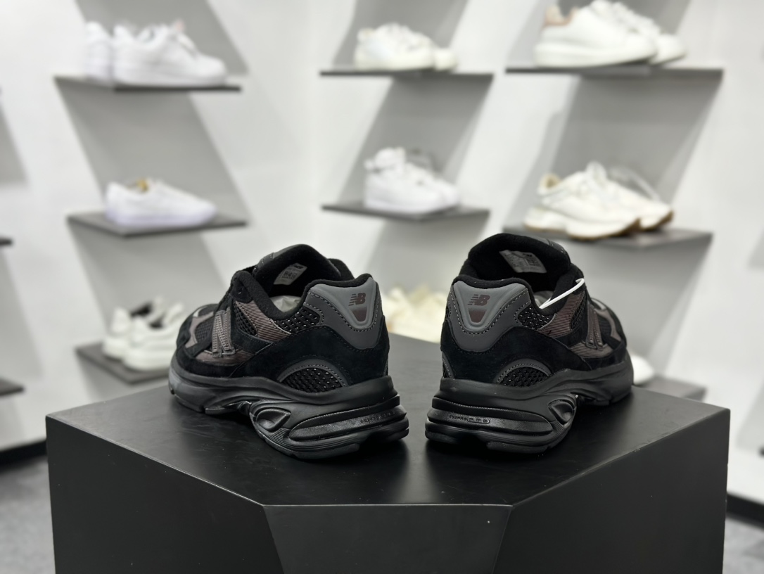 ISSEY MIYAKE x NB新百伦New Balance MT10O”Tornado”系列低帮薄底徒步休闲户外露营运动慢跑鞋“联名皮革湖水暗绿”MT10OIY