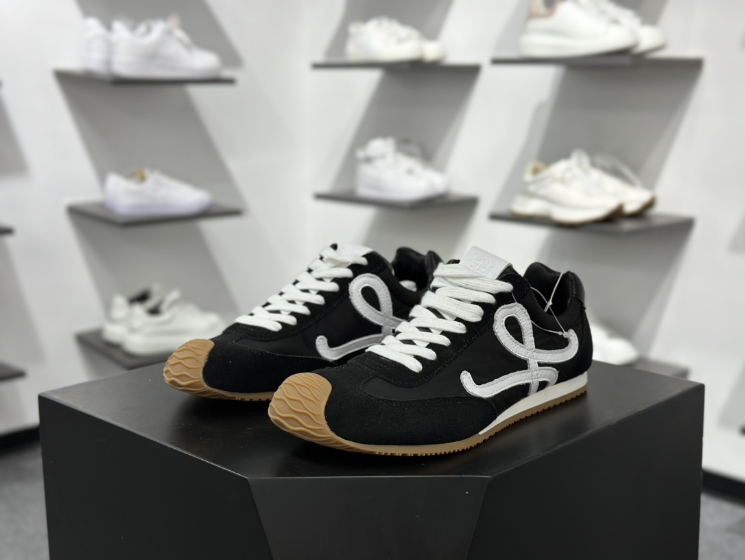 罗意威Loewe Ballet Runner 2.0 Sneakers 芭蕾舞2.0系列阿甘运动鞋“黑色”LLBR282X01-1102