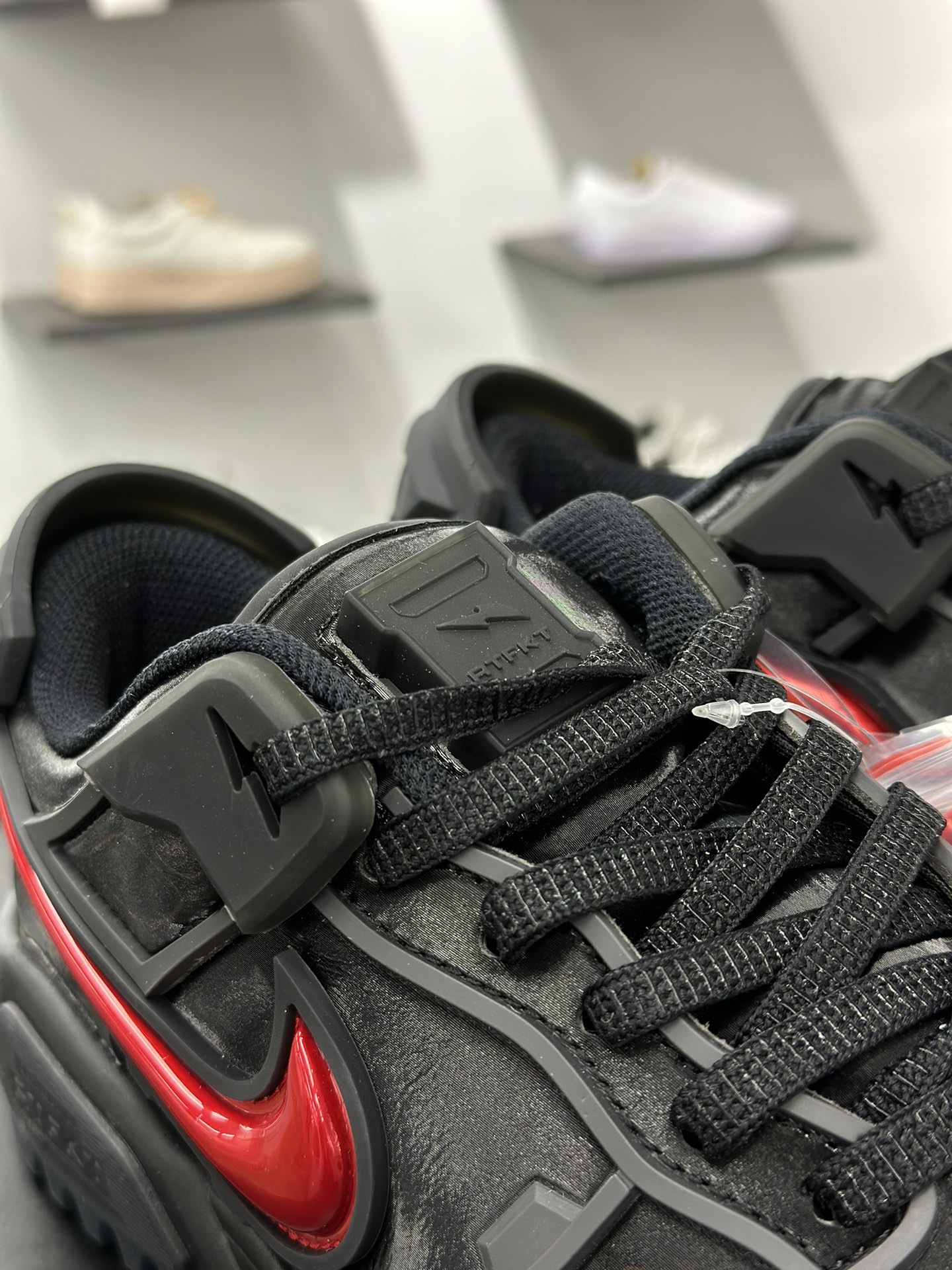 Nike Dunk x RTFKT Genesis ”Clonex” 黑红色 HQ0899-001