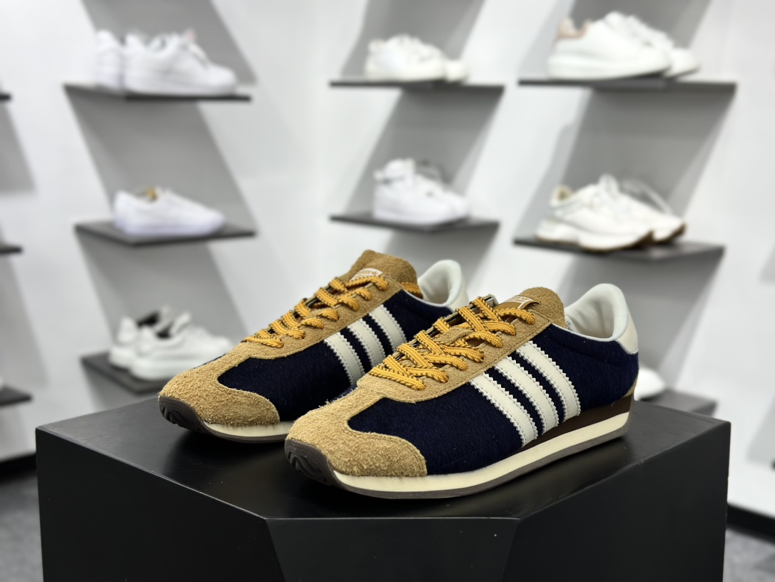 FeiFei Ruan x Adidas Country OG”Black Brown”国民系列低帮慢跑鞋“联名黑白棕黄” ID3652
