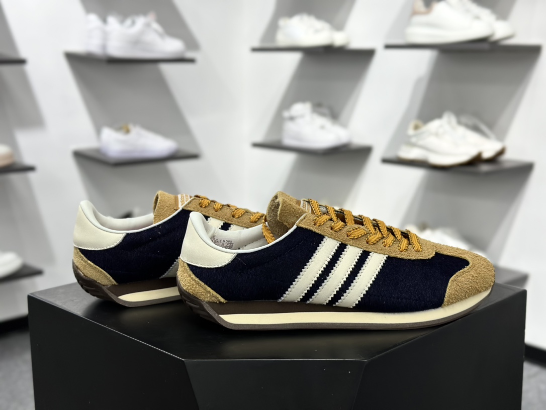 FeiFei Ruan x Adidas Country OG”Black Brown”国民系列低帮慢跑鞋“联名黑白棕黄” ID3652