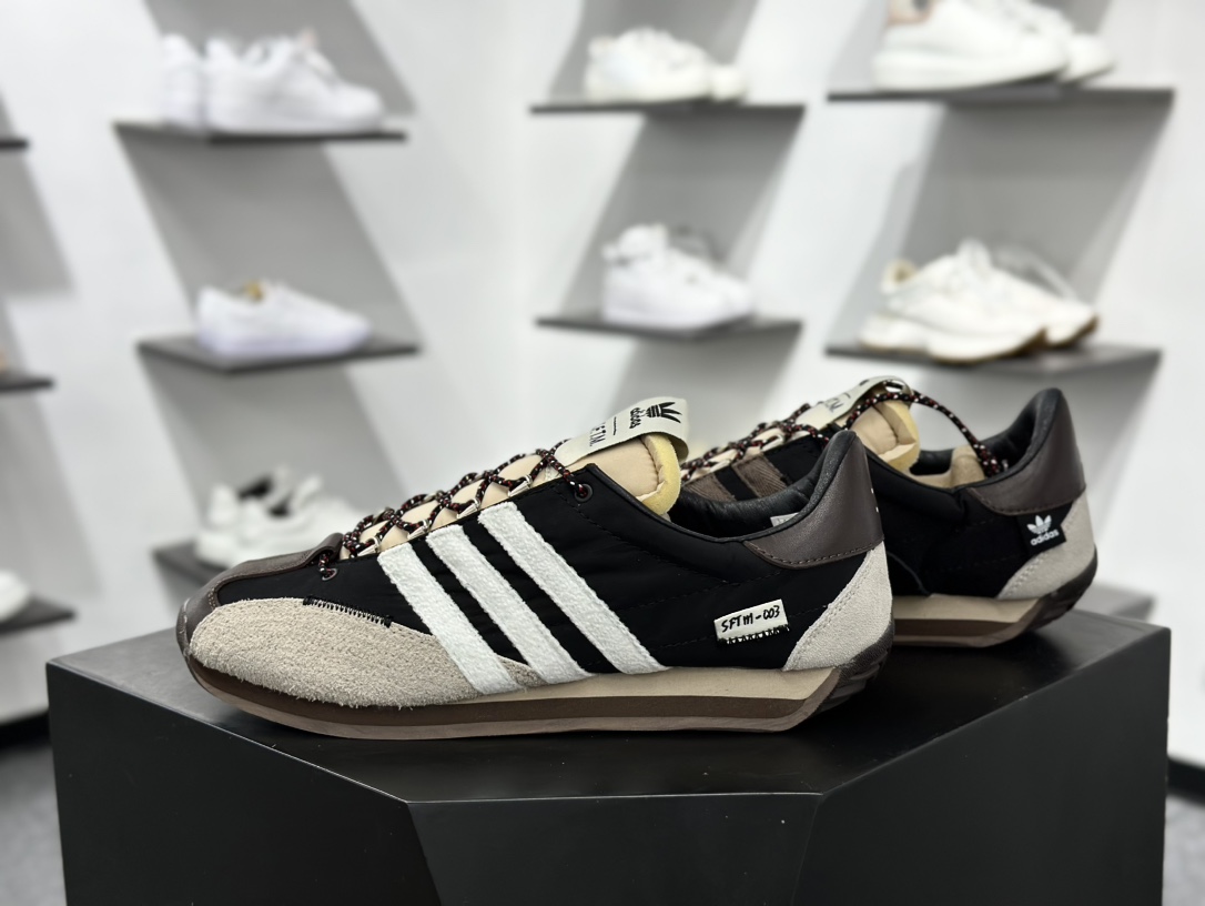 Song for the Mute x Adidas Country OG”Black Wonder Beige”SFTM-003系列低帮慢跑鞋“联名黑米白深棕” ID3546