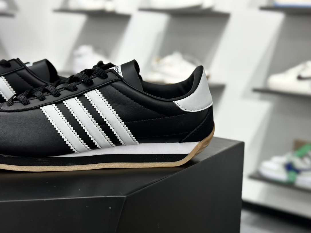 阿迪达斯Adidas Country OG 国民系列低帮经典复古德训慢跑鞋“皮革黑白生胶底” IE4231