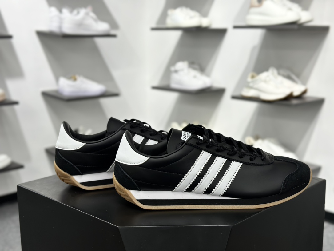阿迪达斯Adidas Country OG 国民系列低帮经典复古德训慢跑鞋“皮革黑白生胶底” IE4231