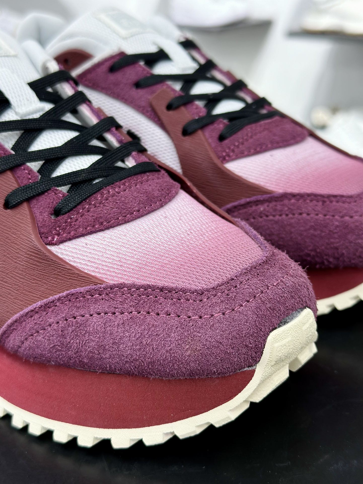 鬼塚虎/Onitsuka Tiger MOAGE CO Low 摩纳哥CO系列低帮厚底慢跑鞋“酒红白黑” 1183B555-100