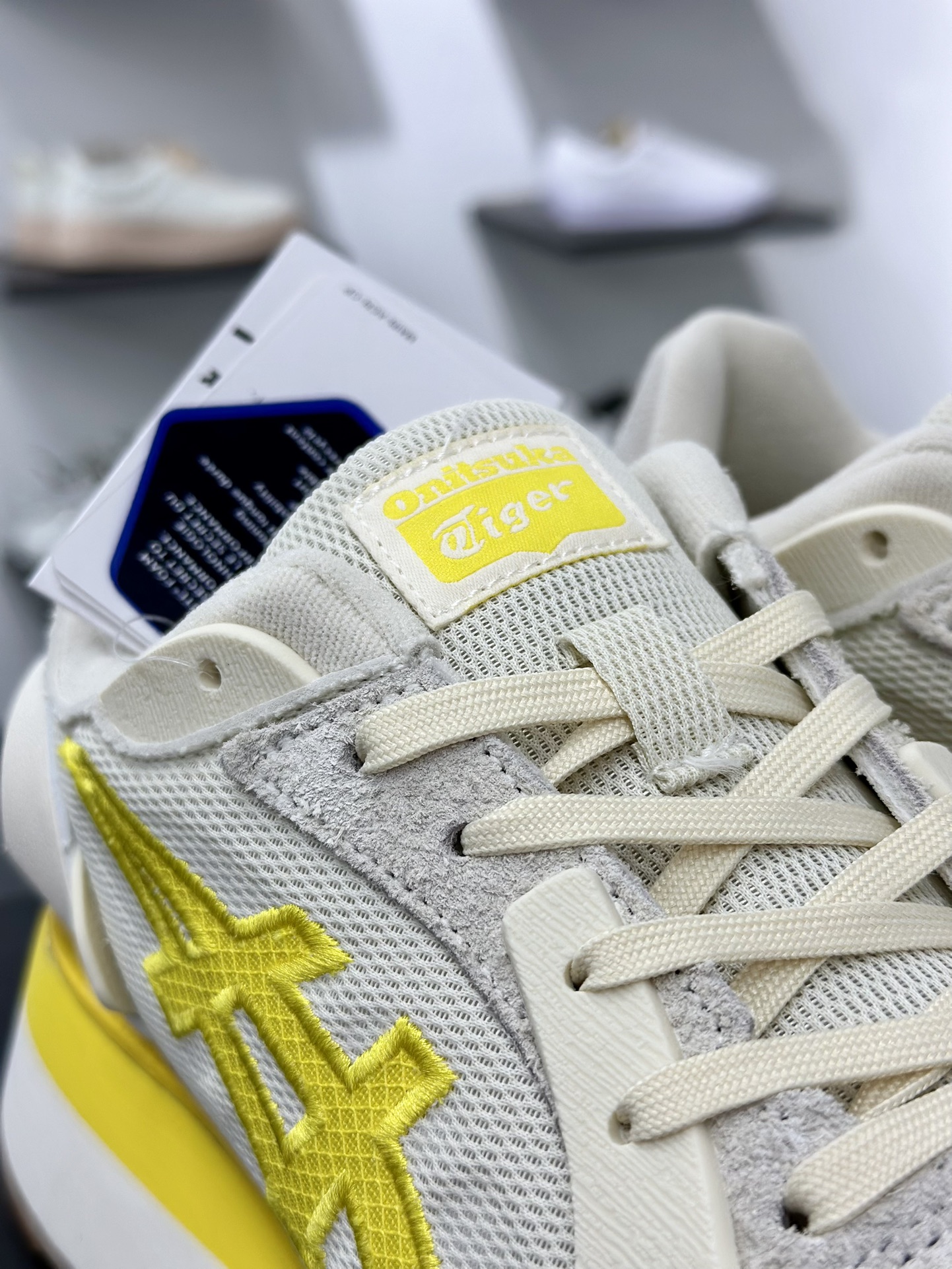 鬼塚虎/Onitsuka Tiger MOAGE CO Low 摩纳哥CO系列低帮慢跑鞋“米白浅黄” 1183B555-250