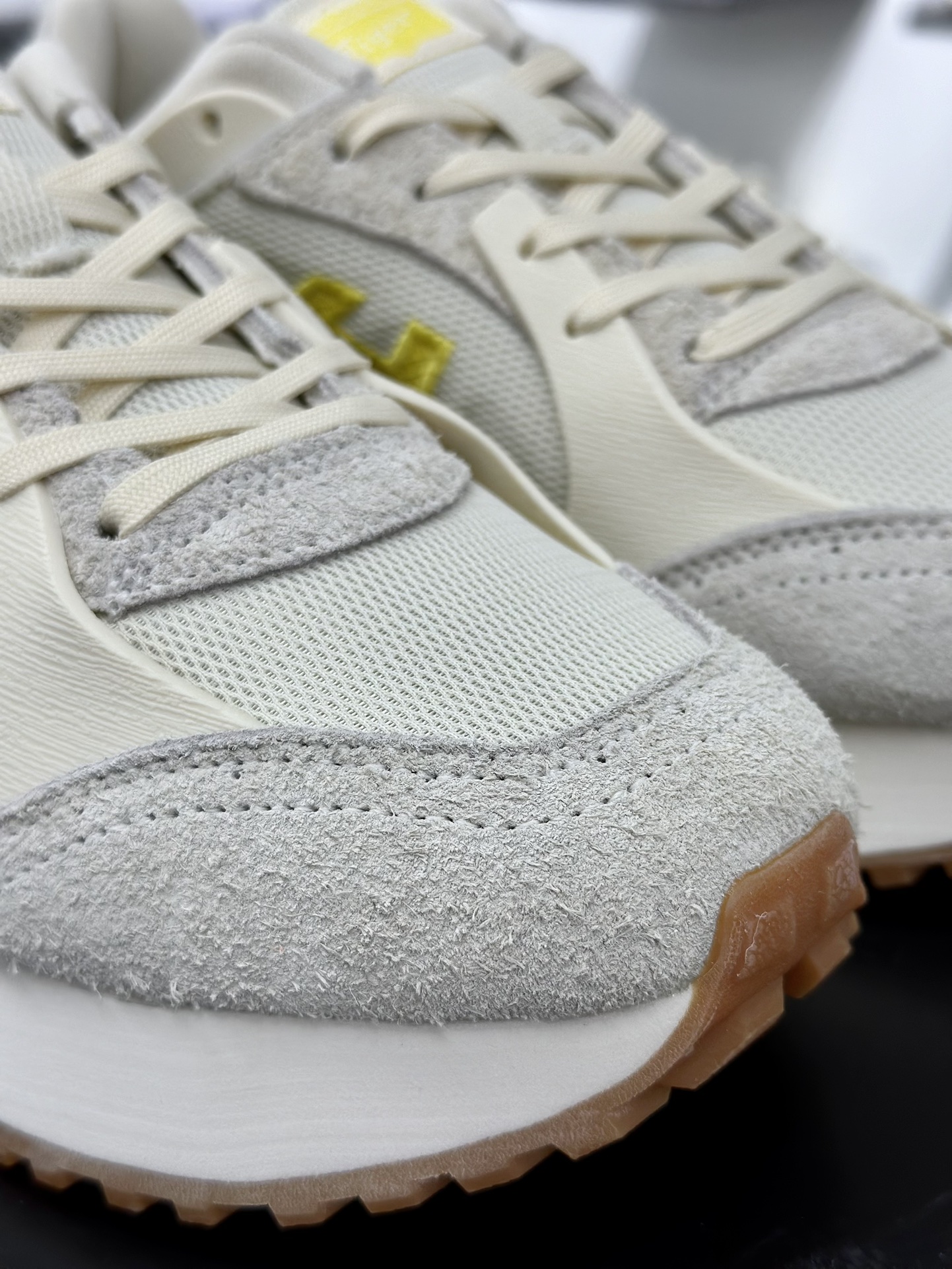 鬼塚虎/Onitsuka Tiger MOAGE CO Low 摩纳哥CO系列低帮慢跑鞋“米白浅黄” 1183B555-250