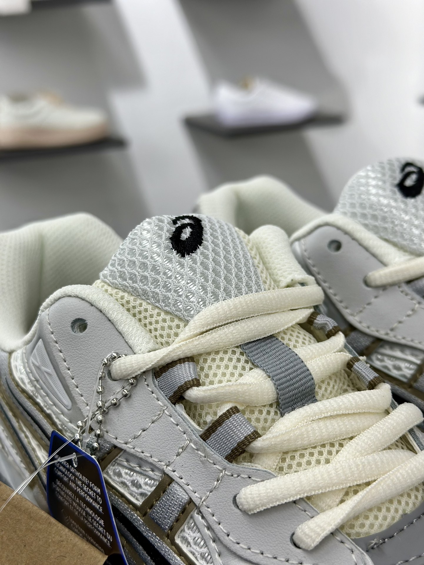 Asics Gel-NYC 2055 版本 亚瑟士运动休闲透气专业跑鞋  1203A542-100