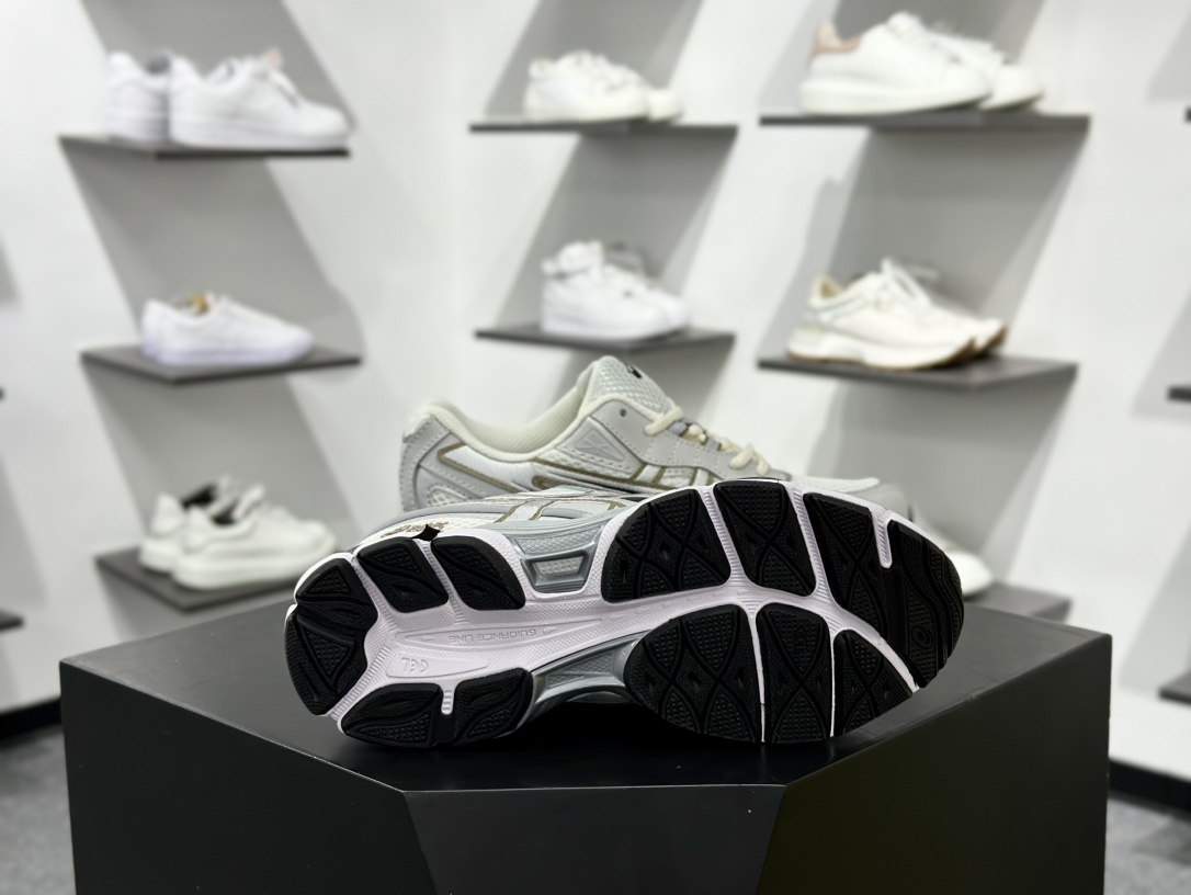 Asics Gel-NYC 2055 版本 亚瑟士运动休闲透气专业跑鞋  1203A542-100