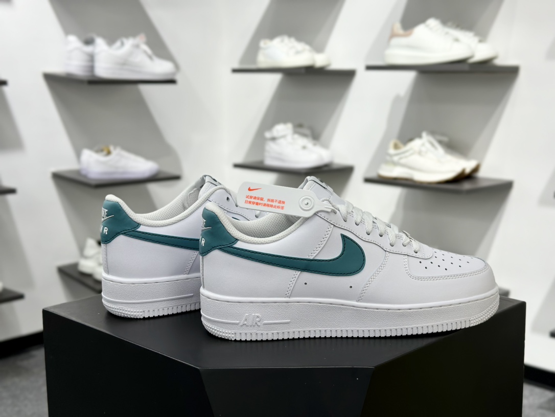 Nike Air Force 1’07 Low”Nike Air Force 1 Low ”White Photo Blue”空军一号板鞋“皮革白宝蓝钩子” FJ4146-114