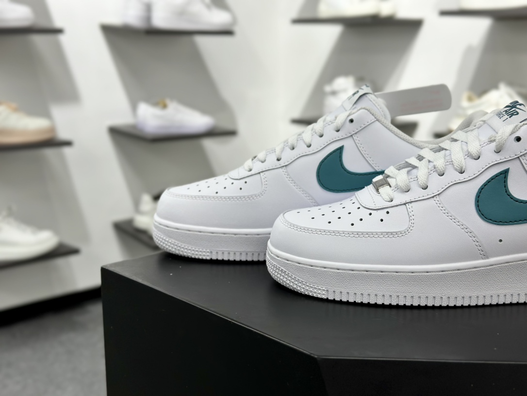 Nike Air Force 1’07 Low”Nike Air Force 1 Low ”White Photo Blue”空军一号板鞋“皮革白宝蓝钩子” FJ4146-114