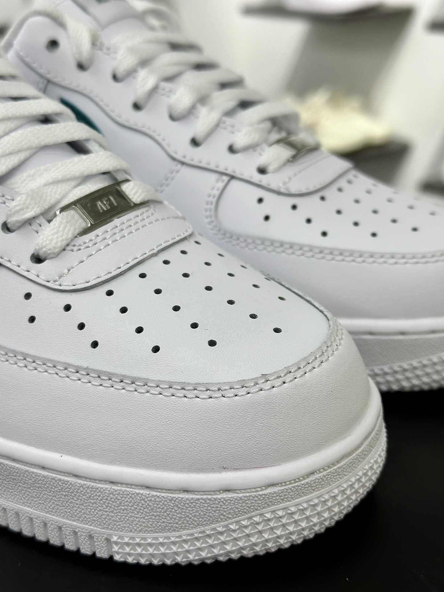 Nike Air Force 1’07 Low”Nike Air Force 1 Low ”White Photo Blue”空军一号板鞋“皮革白宝蓝钩子” FJ4146-114