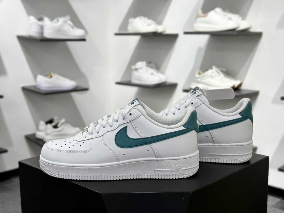 Nike Air Force 1’07 Low”Nike Air Force 1 Low ”White Photo Blue”空军一号板鞋“皮革白宝蓝钩子” FJ4146-114