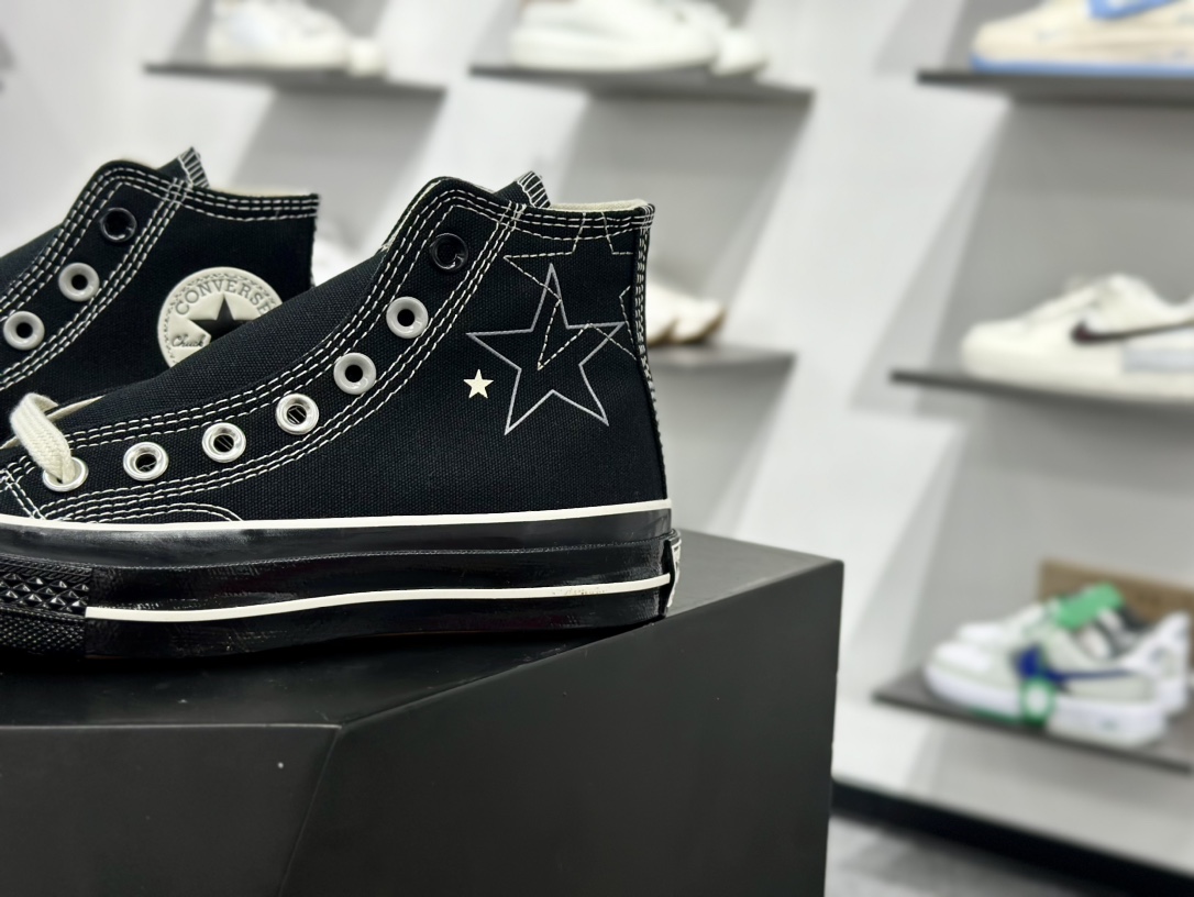春夏新款只为你″星”动 Converse Chuck 1970s 五星缝线 五星图案 风格神秘  A15743C/A15744C