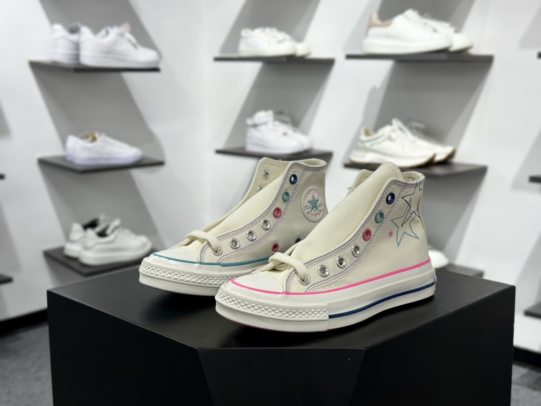 春夏新款只为你″星”动 Converse Chuck 1970s 五星缝线 五星图案 风格神秘  A15743C/A15744C