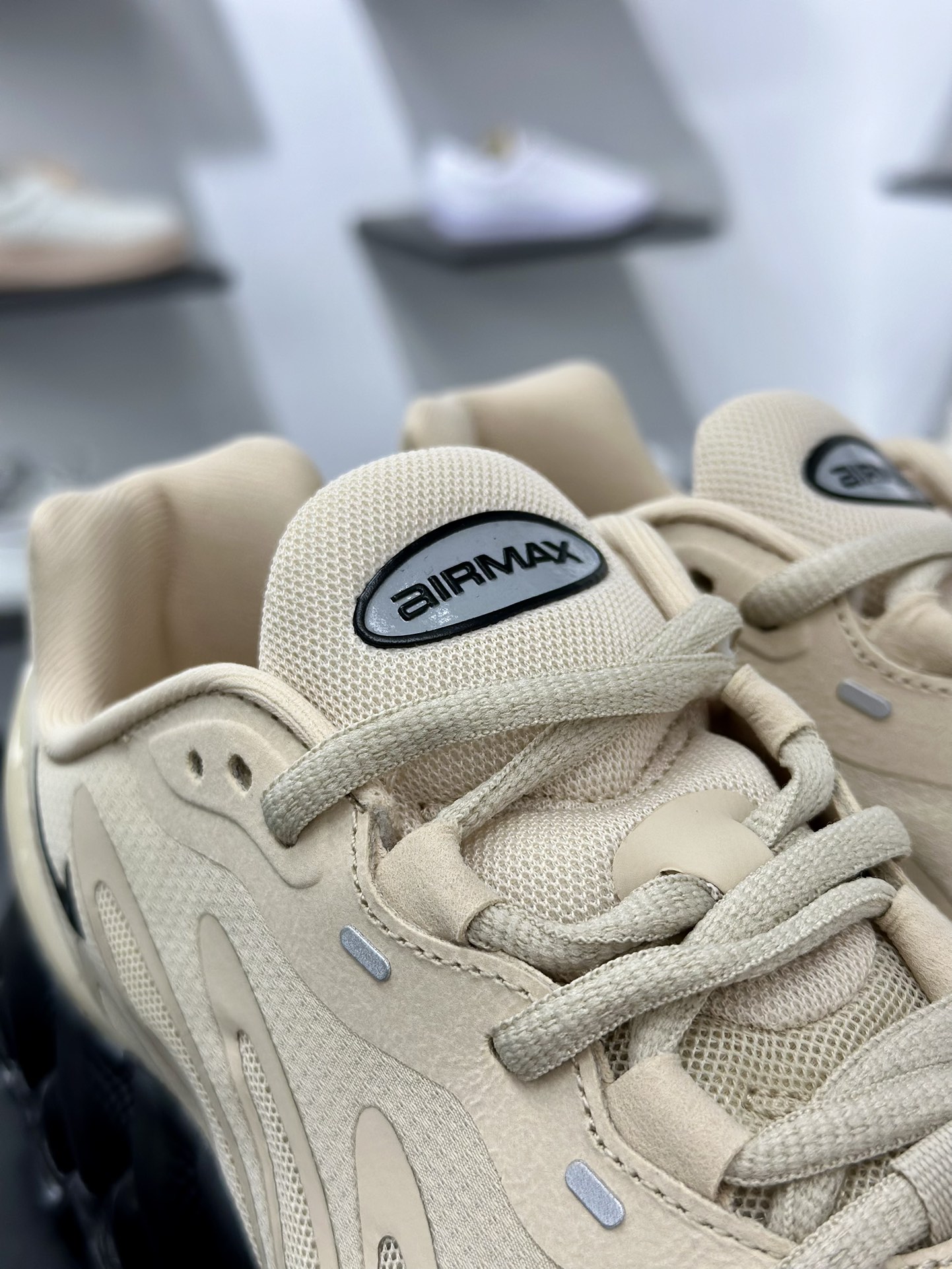 耐克Nike Air Max DN8”Light British Tan”DN8系列低帮豆荚型气囊百搭休闲运动慢跑鞋“浅茶黑” HF5509-101