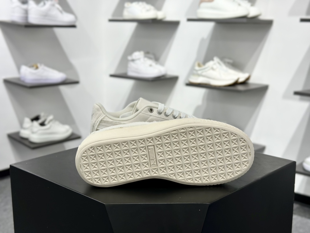 PUMA Suede XL 百搭单品厚鞋舌轻便防滑低帮板鞋 399252-02