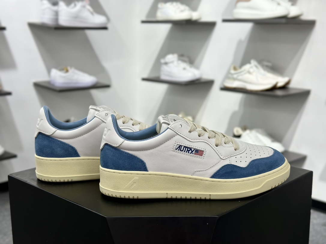 Autry Medalist Suede And Leather Low 获奖者系列低帮复古百搭休闲运动板鞋“皮革白绿尾” AULW-LL20