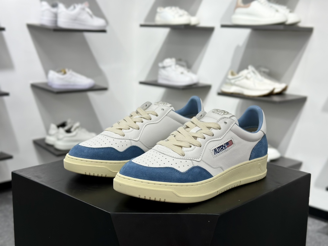 Autry Medalist Suede And Leather Low 获奖者系列低帮复古百搭休闲运动板鞋“皮革白绿尾” AULW-LL20