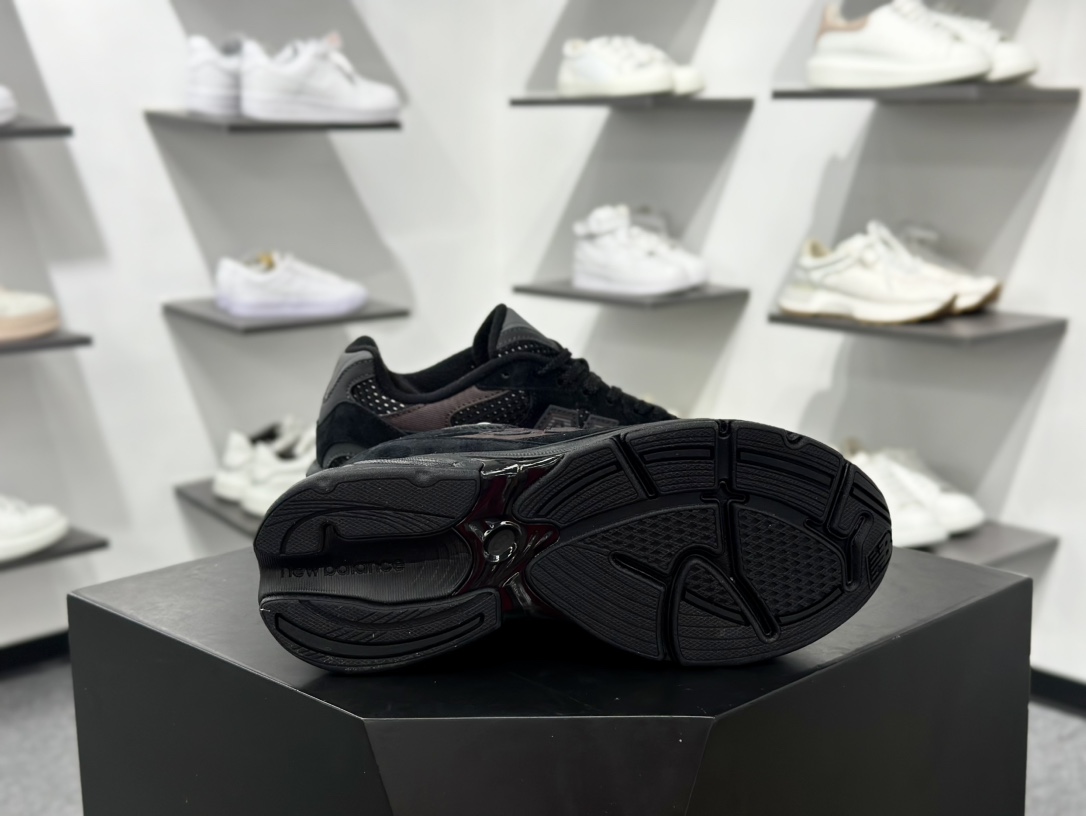 NB新百伦New Balance M2010系列低帮复古老爹风休闲运动慢跑鞋“武士黑褐色”M2010RN