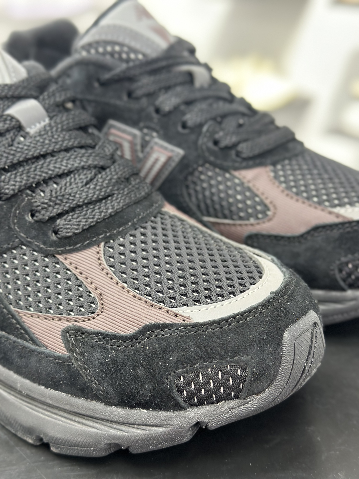 NB新百伦New Balance M2010系列低帮复古老爹风休闲运动慢跑鞋“武士黑褐色”M2010RN