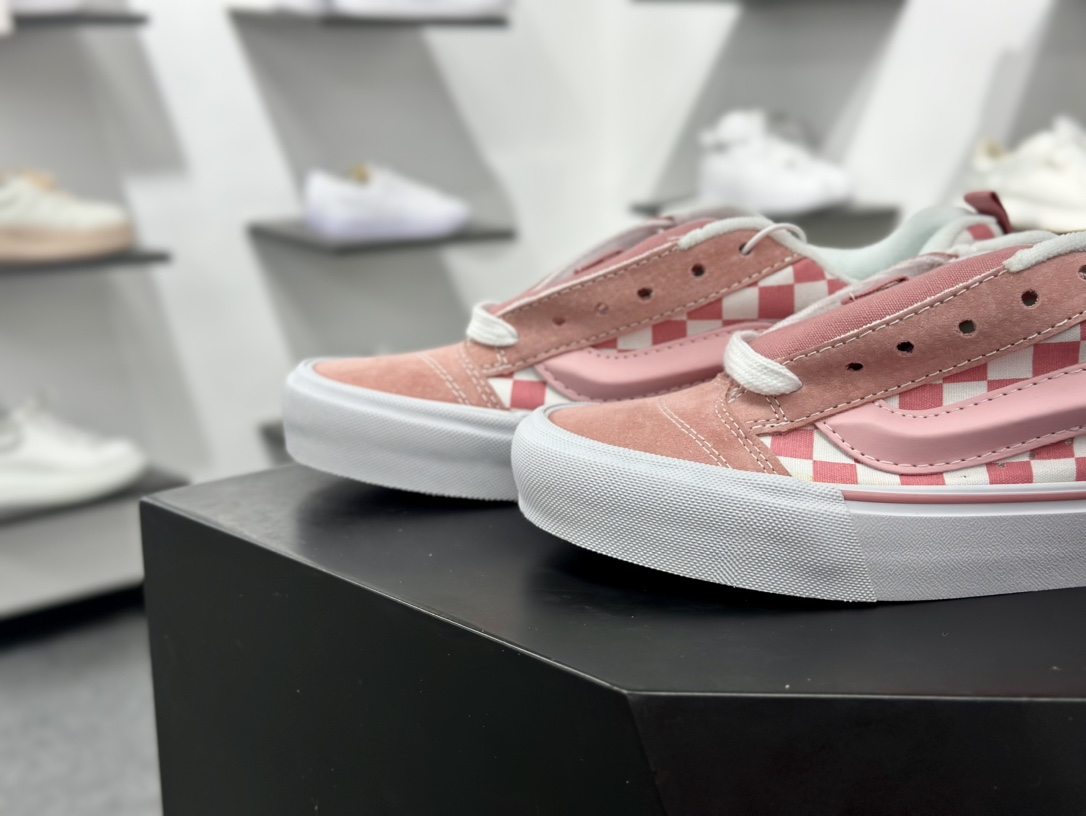 Vans Old Skool Reissue 136 老茱利安136系列低帮半月包头硫化休闲运动板鞋“桃粉米白棋盘格子” VN000MT6E