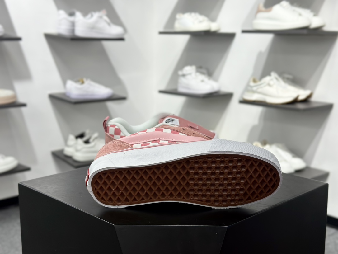 Vans Old Skool Reissue 136 老茱利安136系列低帮半月包头硫化休闲运动板鞋“桃粉米白棋盘格子” VN000MT6E