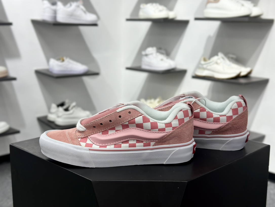 Vans Old Skool Reissue 136 老茱利安136系列低帮半月包头硫化休闲运动板鞋“桃粉米白棋盘格子” VN000MT6E