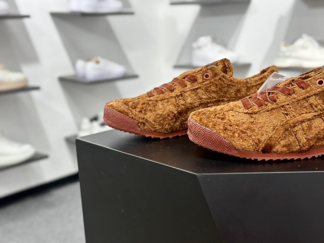鬼塚虎/Onitsuka Tiger Mexico 66 SD 墨西哥虎爪百搭休闲皮革慢跑鞋“橘棕毛绒” 1183C270-200