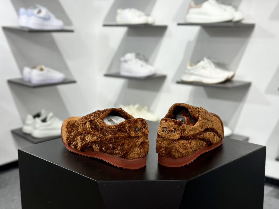 鬼塚虎/Onitsuka Tiger Mexico 66 SD 墨西哥虎爪百搭休闲皮革慢跑鞋“橘棕毛绒” 1183C270-200
