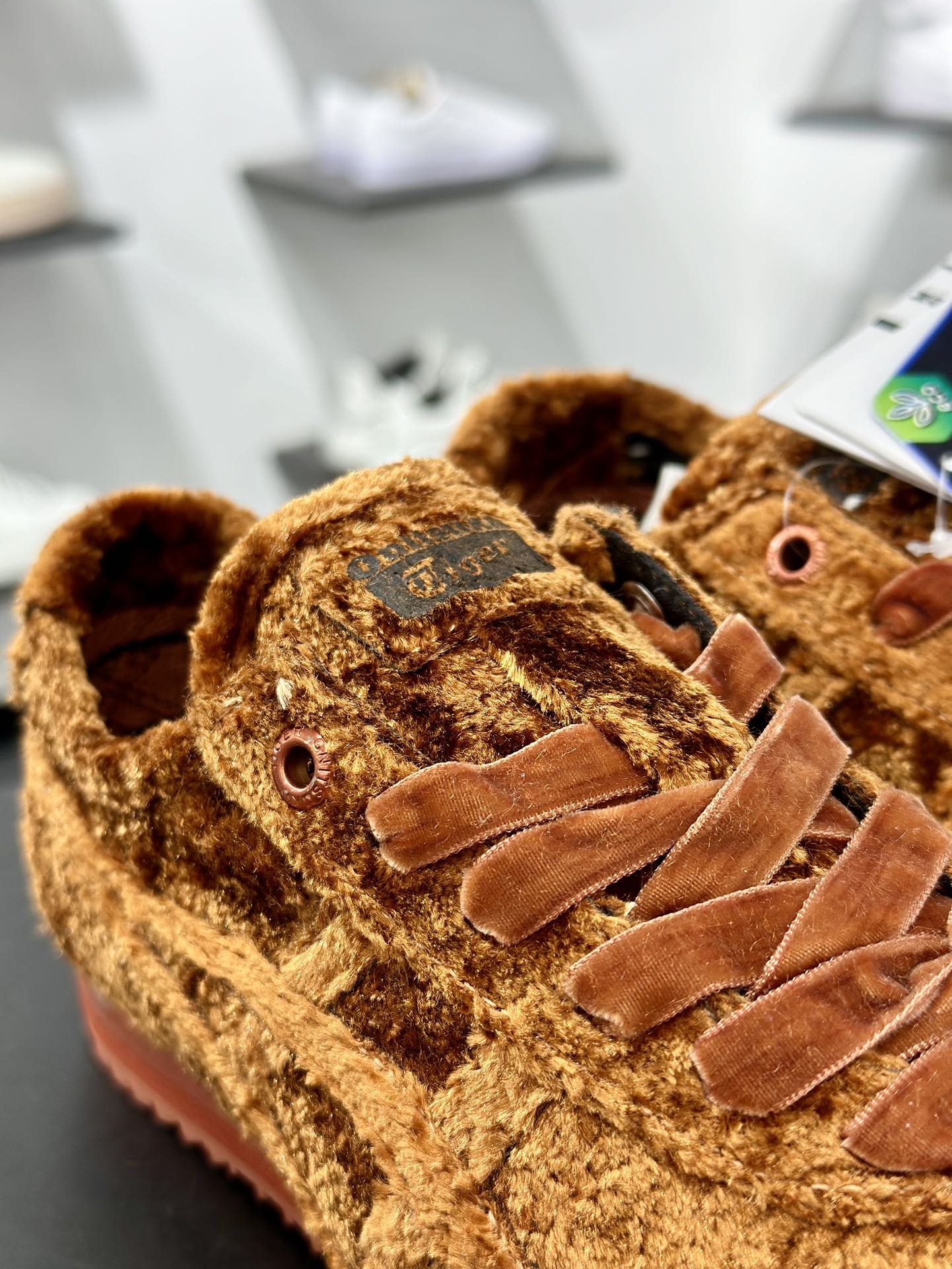 鬼塚虎/Onitsuka Tiger Mexico 66 SD 墨西哥虎爪百搭休闲皮革慢跑鞋“橘棕毛绒” 1183C270-200