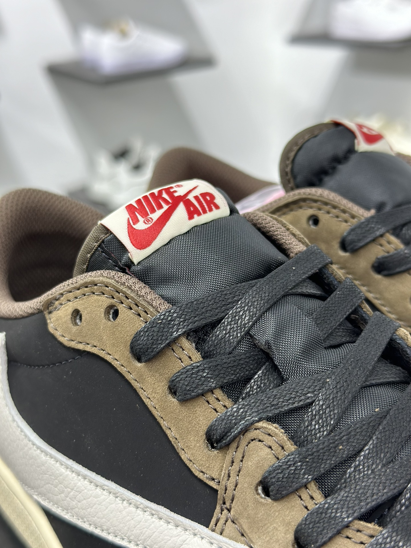 350 Travis Scott x Air Jordan AJ1 Low OG SP TS联名倒钩8.0低帮  CQ477-001