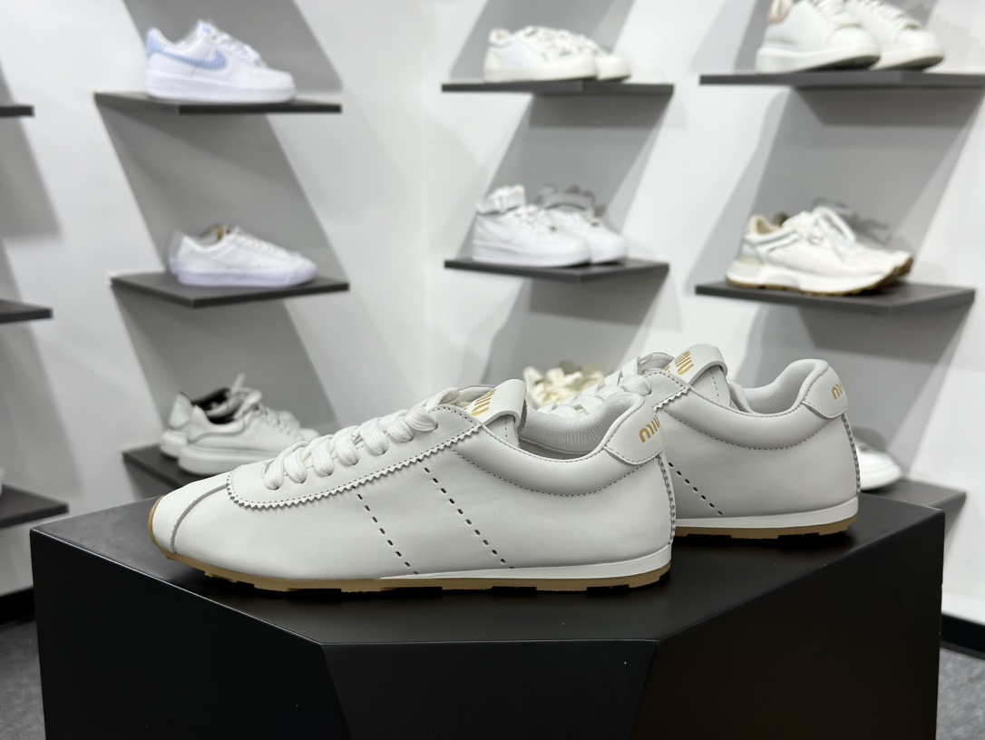 320 Miu Miu Plume Low Sneakers 低帮薄底经典复古休闲运动慢跑 5E114E_6OR_F0009_F_005